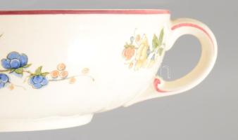 cca 1900 Villeroy &amp; Boch leveses csésze, jelzett, egyiken pattanással, d: 13,5 cm