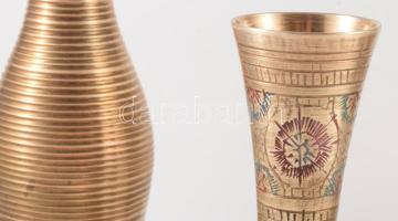 4 db réz indiai váza, díszített 19-24 cm