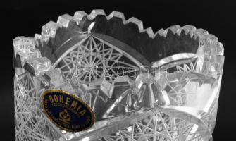 Bohemia gazdagon díszített ólomkristály váza, címkével jelzett, dobozában, hibátlan, m: 30,5 cm