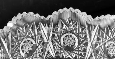 Ólomkristály váza, hibátlan, m: 20,5 cm