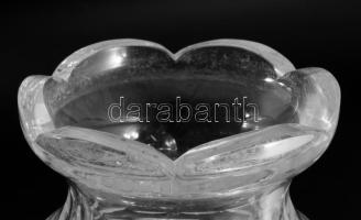 Ólomkristály váza, hibátlan, m: 26,5 cm