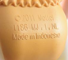 2 db Mattel baba, jelzettek. + 1 db egyéb kb 30 cm