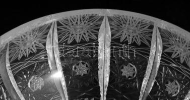 Magyar ólomkristály fedeles edény, hibátlan, m: 16 cm