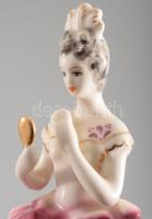 Barokk hölgy porcelán figura, jelzés nélkül, hibátlan, m: 15 cm