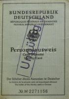 3 darab német útlevél és egy igazolvány