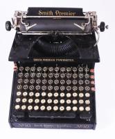 1908-1921 Smith Premier Typewriter U.S.A "No. 10" írógép. Szalagszínváltó funkcióval, két billentyűrendszerű, mindkettő magyar karakterekkel, 38x28 cm /// KIZÁRÓLAG SZEMÉLYES ÁTVÉTEL, NEM POSTÁZZUK! / ONLY PERSONAL COLLECTION AT OUR OFFICE!