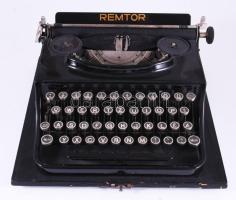 cca 1924 Remington Remtor hordozható táska-írógép, táskája nélkül.