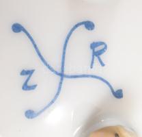 Jelzett tojás alakú bonbonier, m: 10 cm