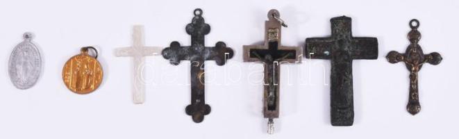 Vegyes kegytárgy tétel, jó darabokkal