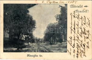 1900 Pécel, Községház tér (EB)