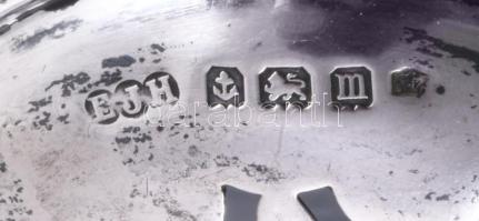 1882-1905 Angol ezüst (Ag) kínáló, jelzett, d: 22 cm, áttört mintával, nettó 188g