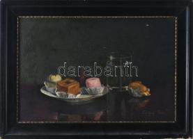 Turchányi Klára (XX. sz. első fele): Csendélet süteményekkel. Olaj, karton, jelzett, apró felületi sérüléssel. Dekoratív, kissé kopott fakeretben, 24x35 cm