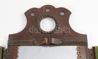Bőrdíszműves asztali tükör. 24 cm