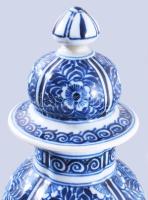 Delft városképes fedeles váza, cca 20. sz. eleje, jelzett, hibátlan, m: 27 cn