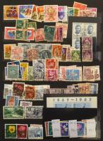 Külföldi tétel, benne sok lengyel, szovjet, Svájc, jugoszláv, német inflációs összefüggések, bündlik, tasakos rendező, küldemények, 4 db üres berakó, dobozban