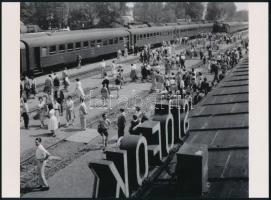 cca 1959 Siófoki vasútállomás, 1 db modern nagyítás, jelzés nélkül, 15x21 cm