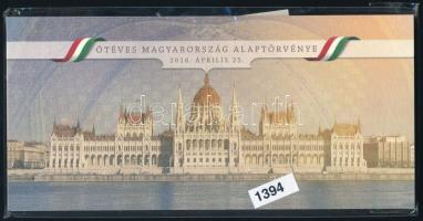 2016 Ötéves Magyarország Alaptörvénye kristályos blokk eredeti tokban, bontatlan csomagolásban (15.000)