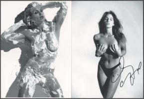 cca 1989 Cindy Crawford (1966) amerikai modell és színésznő szolidan erotikus felvételei, 2 db modern nagyítás, jelzés nélkül, 21x15 cm