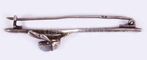 Ezüst (Ag) bross, belefoglalt kővel, jelzett, bruttó 2,5g