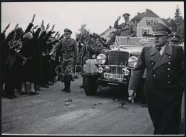 1938 Adolf Hitler bevonulása a Szudétavidékre, 1 db modern nagyítás, jelzés nélkül, 15x21 cm