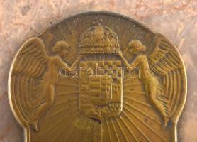 Osztrák-Magyar Monarchia 1916. "In memoriam 1914-1916" fém plakett, márvány lapon, 6,5x4 c...