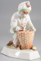 Zsolnay Rőzsegyűjtő gyermek. Terv.: Sinkó András. Jelzett, hibátlan, m: 14,5 cm