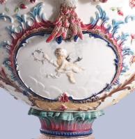 Nagyméretű főnixmadaras kaspó. Eichwald, 19. sz. festett, mázas porcelánfajansz, gazdag rokokós dísz...