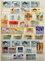 1950-2011 Szépen rendezett magyar postatiszta gyűjtemény sorokkal, blokkokkal, kisívekkel, 4 db Leuc...