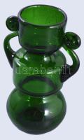 Zöld cseh üveg váza. Anyagában színezet hutaüveg, hibátlan 22 cm