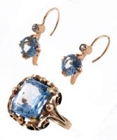 Arany (Au) ékszer szett, gyűrűs és fülbevaló pár, 14k, kék kő berakással, m: 54, jelzett, bruttó 8,1g