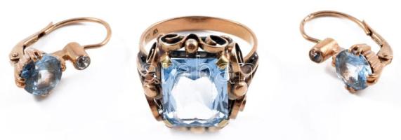 Arany (Au) ékszer szett, gyűrűs és fülbevaló pár, 14k, kék kő berakással, m: 54, jelzett, bruttó 8,1...