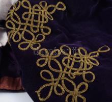 Női mellény, XIX. sz. arany sújtásos bársony. 48x50 cm
