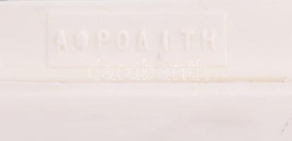 Afrodite szobra. Műgyanta, jelzett 41 cm