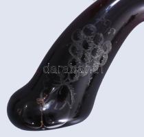 Piszoly alakú üvegben régi fehérbor, bontatlan. 43 cm