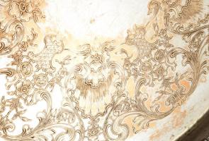 Áttört alpakka tálca, díszített 31 cm