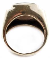 Arany (Au) gyűrű, kvarc berakással, m: 53, jelzett, bruttó 11,2g