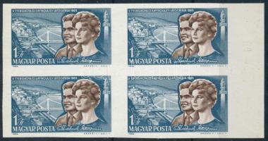 1965 Tyereskova és Nyikolajev ívszéli vágott négyestömb (5.600)