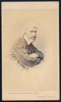 cca 1860 Thomas Carlyle (1795-1881) skót történetíró, keményhátú fotó John &amp; Charles Watkins londoni műterméből, 10,5×6,5 cm