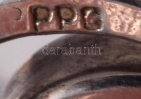 Ezüst (Ag) gyűrű, kő berakással, m: 54, jelzett, bruttó 4g, díszdobozban