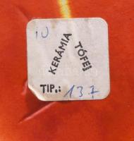 Tófej váza, jelzett, m: 18,5 cm