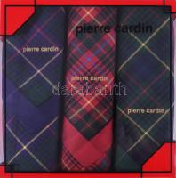 Pierre Cardin 3 darab zsebkendő, dobozában.