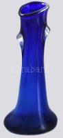 Anyagában kéken színezett szakított üveg váza, jelzés nélkül, hibátlan, m: 34,5 cm