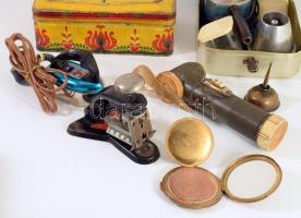 Doboznyi retro és régi tárgy tétel, közte úti autós kávéfőző dobozában