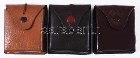 3 darab katonai tájoló tokjában, közte hibás