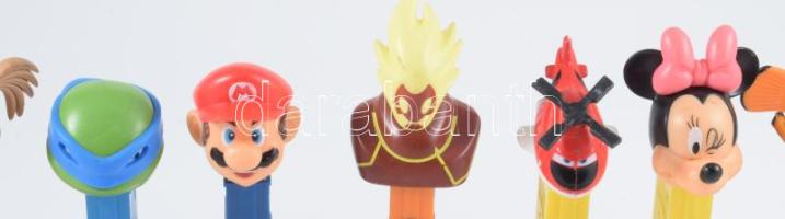 9 darab PEZ adagoló