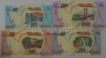 Madagaszkár 2017. 100A-1000A (4xklf) T:UNC
Madagascar 2017. 100 Ariary - 1000 Ariary (4xdiff) C:UNC