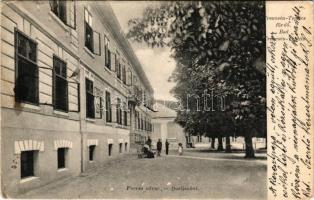 1907 Trencsénteplic, Trencianske Teplice; Forrás udvar. Wertheim Zsigmond kiadása / Quellenhof / spa, courtyard (Rb)