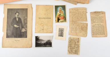 ca 1650-1900 Nagy ládányi metszet, nyomat, okmány, nyomtatvány, közötte kézzel írt levelek, réz és a...