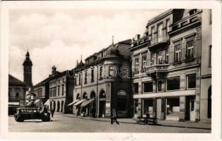 1942 Uherské Hradiste, Ungarisch Hradisch, Magyarhradis; K. Hylsky / street view, shops, automobile