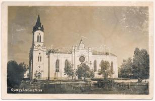 1943 Gyergyócsomafalva, Ciumani; Római katolikus templom / Roman Catholic church. photo (gyűrődés / crease)